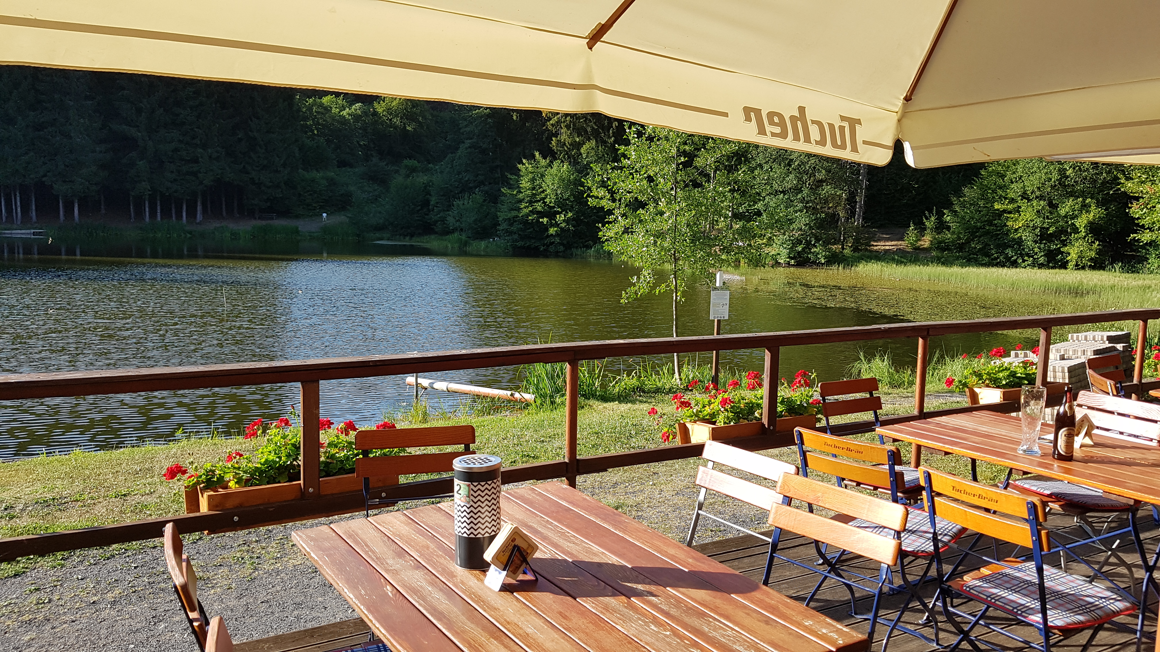 Fischerhutte Am Rothsee Rhonfuhrer De