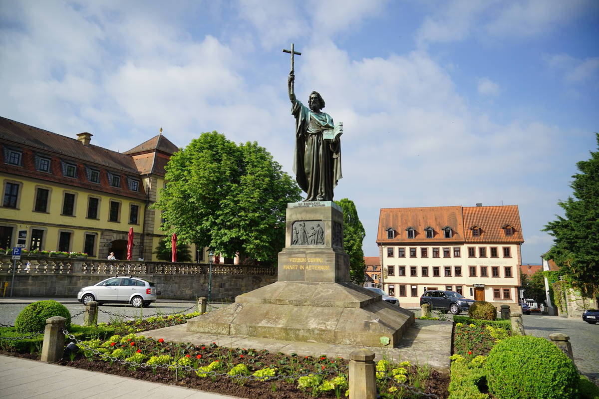 Bonifatiusdenkmal rhönführer.de