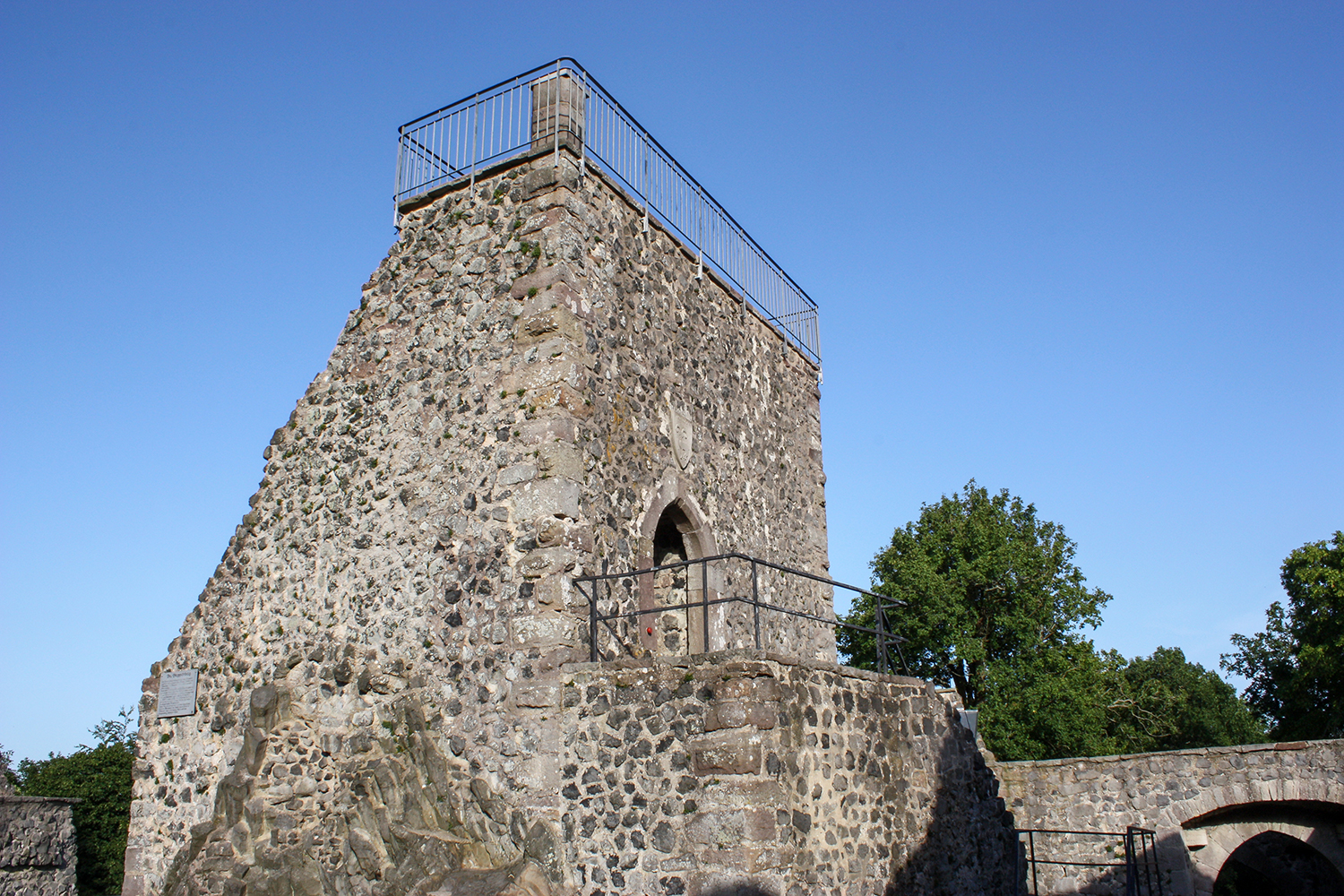 Burgruine Hauneck rhönführer.de